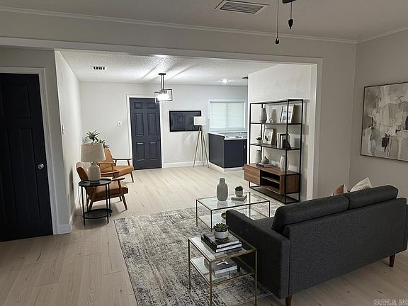 3rd image of 10019 Republic Ln