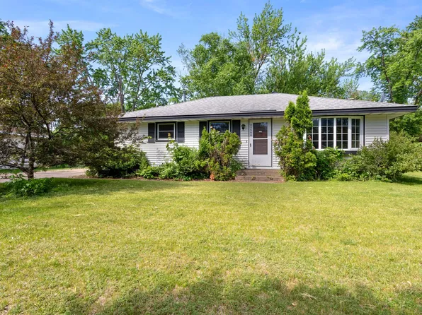 11516 Heather St NW, Coon Rapids, MN 55433