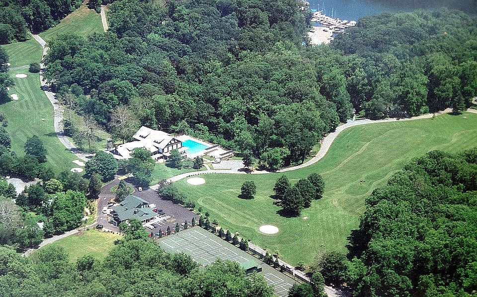 Community Golf, Tennis, Pool