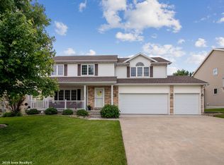 806 79th Pl, West Des Moines, IA 50266
