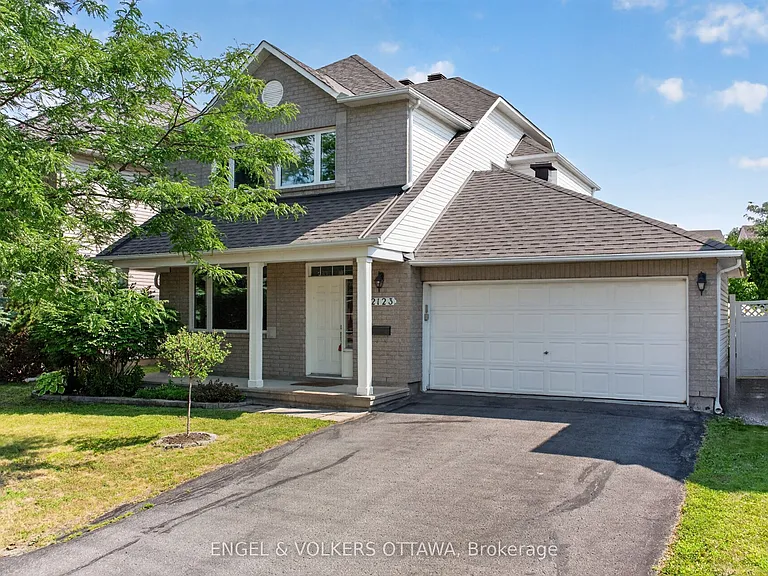 2123 Esprit Dr — Photo 2