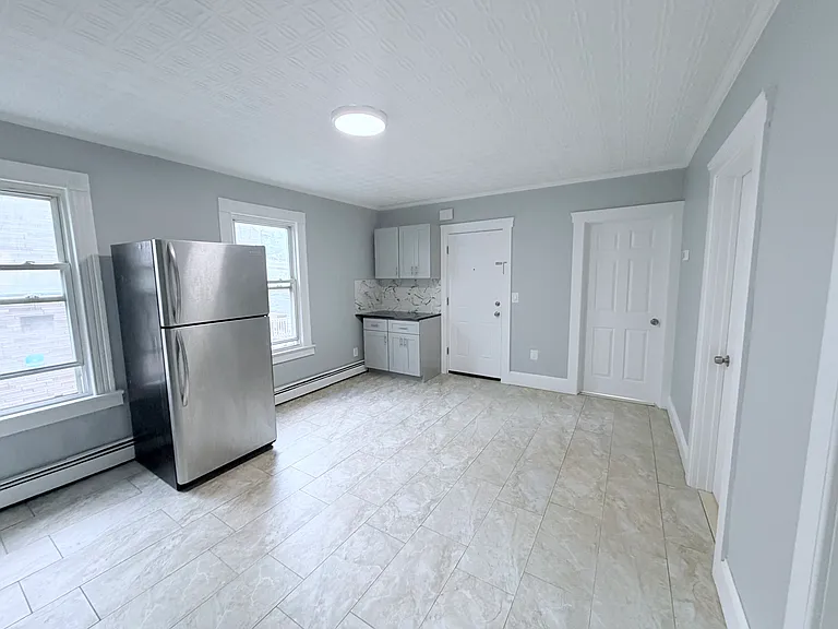 78-80 Franklin St #2 — Photo 6