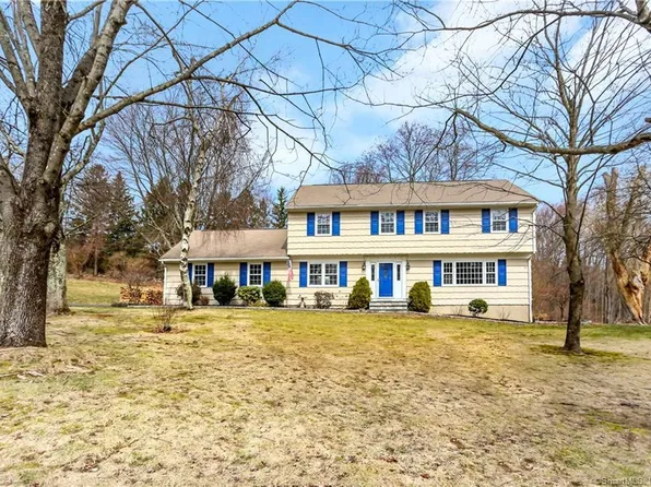 19 Deerfield Lane, Monroe, CT 06468