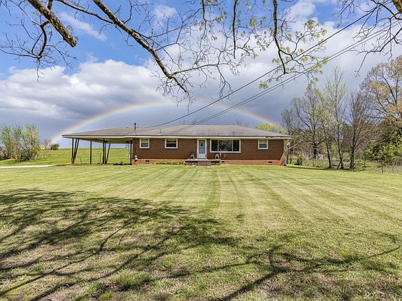 2nd image of 5990 Pinewood Rd