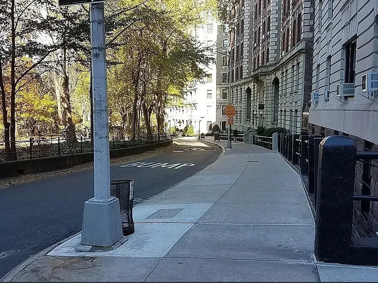 200 Riverside Dr #2C — Photo 10