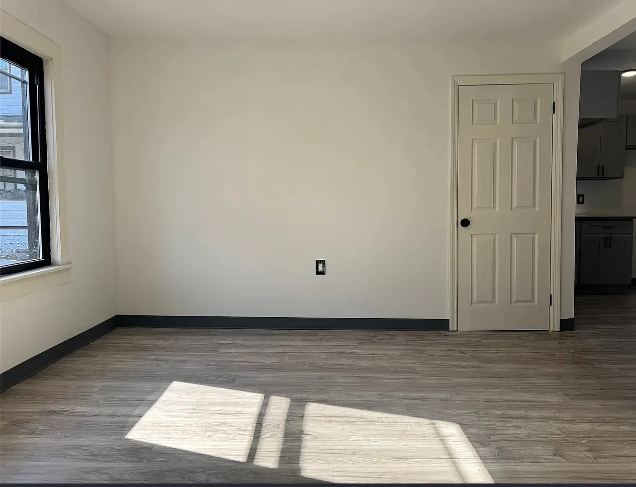 3 bed, 1798 sqft, $1,400 — Photo 1