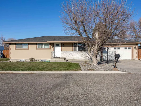 3105 Wilcox Dr, Pasco, WA 99301