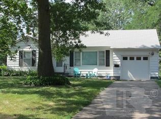 805 E Sheaffer Dr, Mount Pleasant, IA 52641