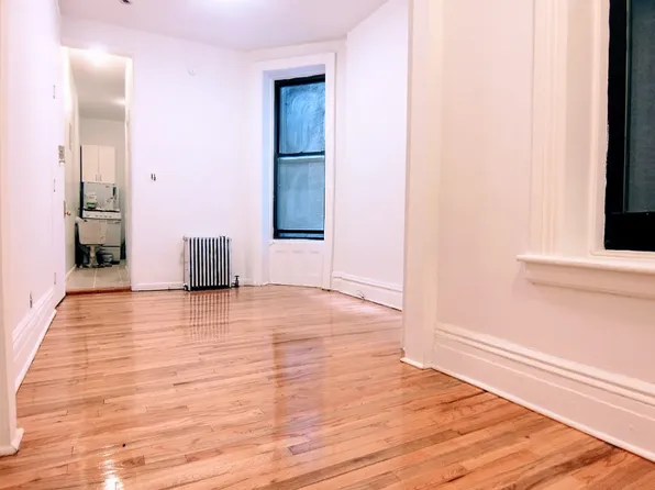 314 East 84th Street image 3 of 8