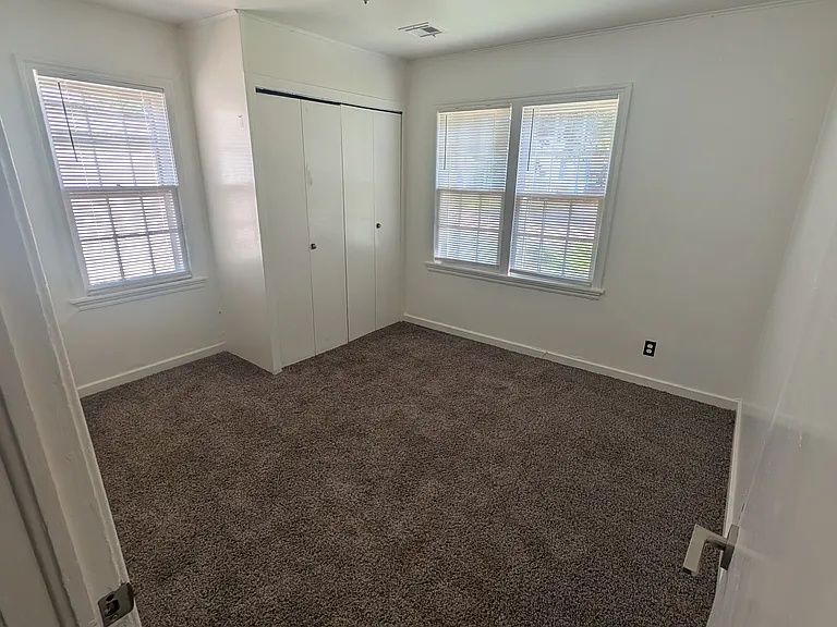 313 E Jacobs Dr #1 — Photo 16