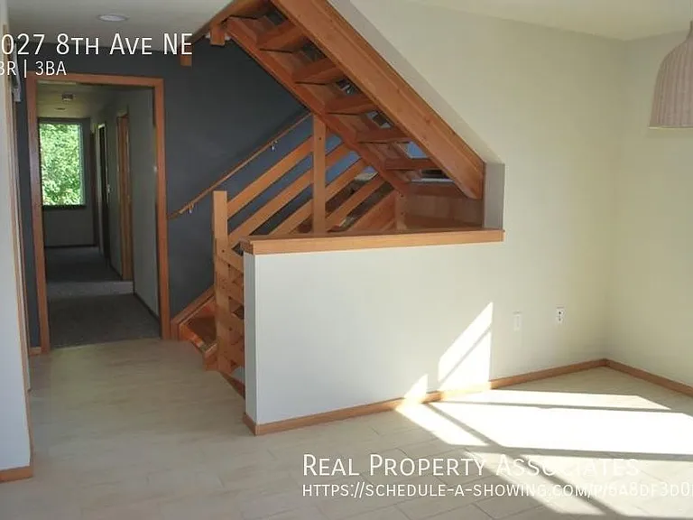 6027 8th Ave NE — Photo 6