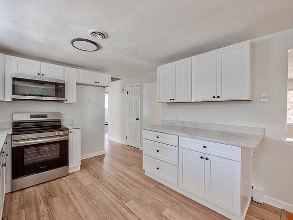 4th image of 103 Columbus Ave