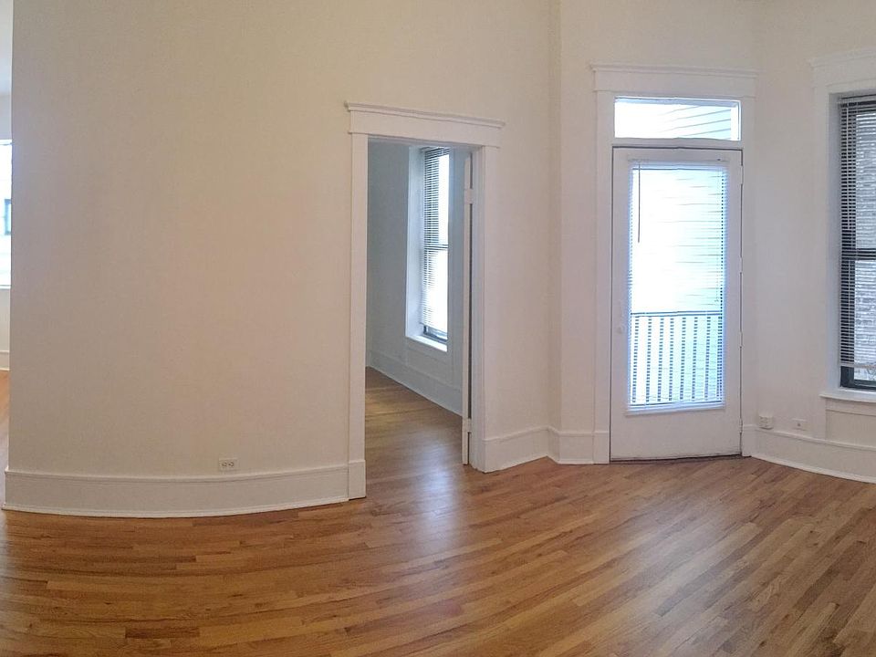 1st image of 5750 N Winthrop Ave #4