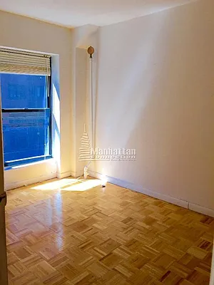 Rented by Manhattan Connection | media 23