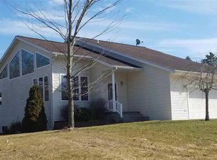 7155 Bayview Rd, Jackson, MI 49201