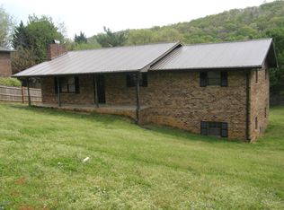 1942 Tibbs Ter, Dalton, GA 30720