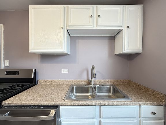 4th image of 2057 E 72nd St #4