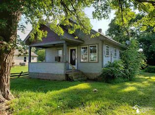 7346 Maplewood Dr, Temperance, MI 48182