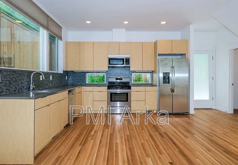 11336 40th Ave NE — Photo 4