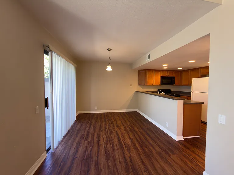 3655 Constellation Rd — Photo 6