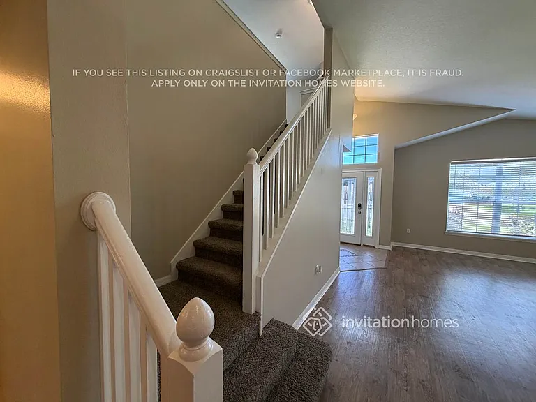 1129 Hacienda Cir — Photo 4