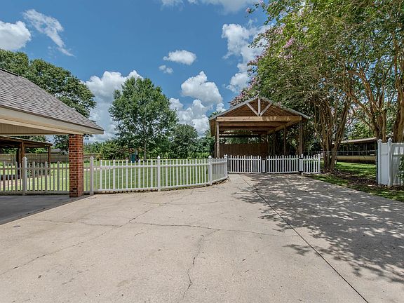 3rd image of 116 Countryview Dr