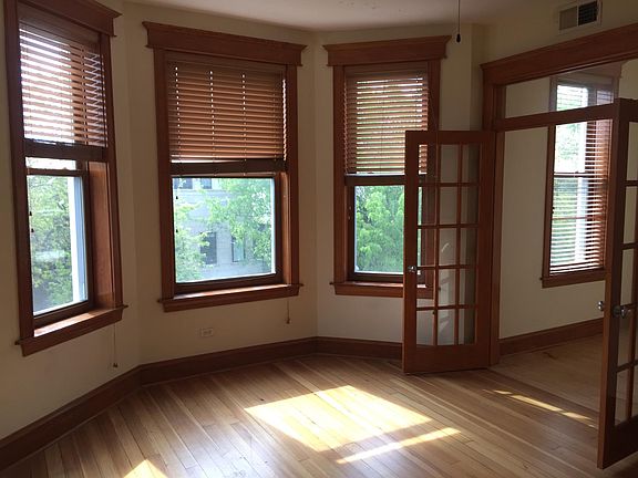 2nd image of 2309 N Oakley Ave APT 2