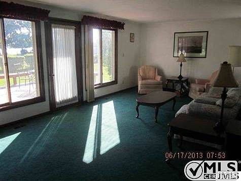 3rd image of 108 E Princess Dr