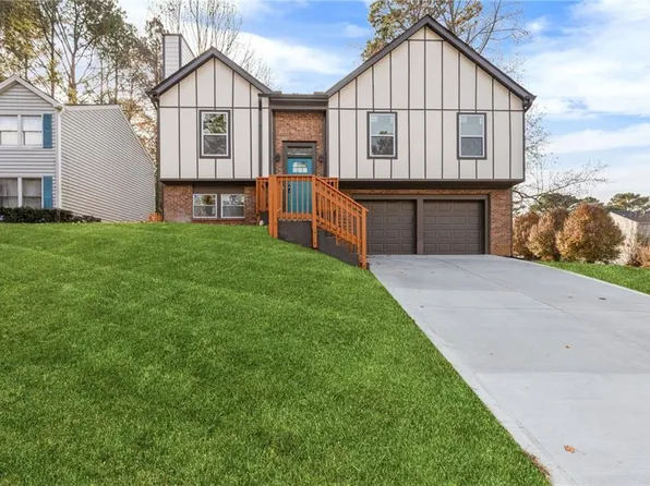 1060 Heatherwood Ct, Norcross, GA 30093