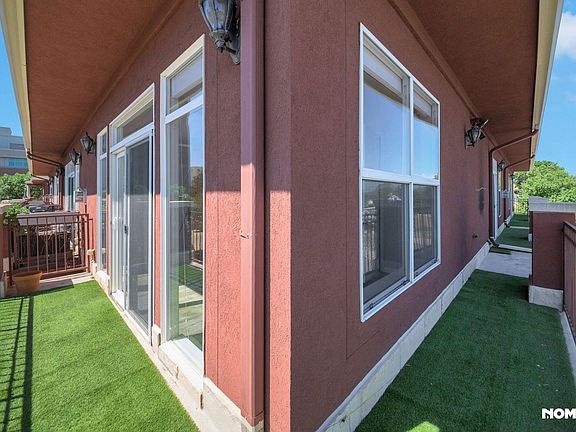 2nd image of 2100 N Humboldt St APT 305