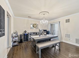 8 Cooper Ct, Freehold, NJ 07728