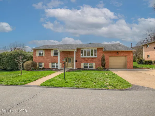 206 Hill Top Dr, West Wyoming, PA 18644