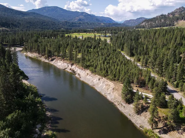 332X Rockcut Rd, Orient, WA 99160