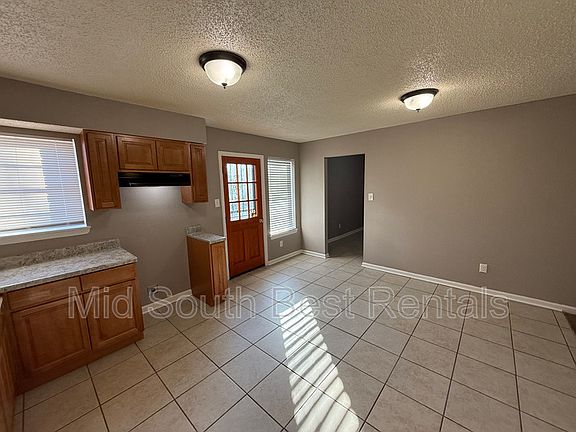 3rd image of 5402 Breckenwood Dr