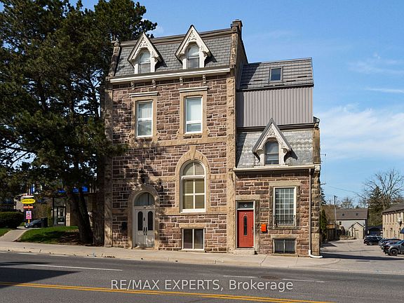 2nd image of 130 Saint David St S