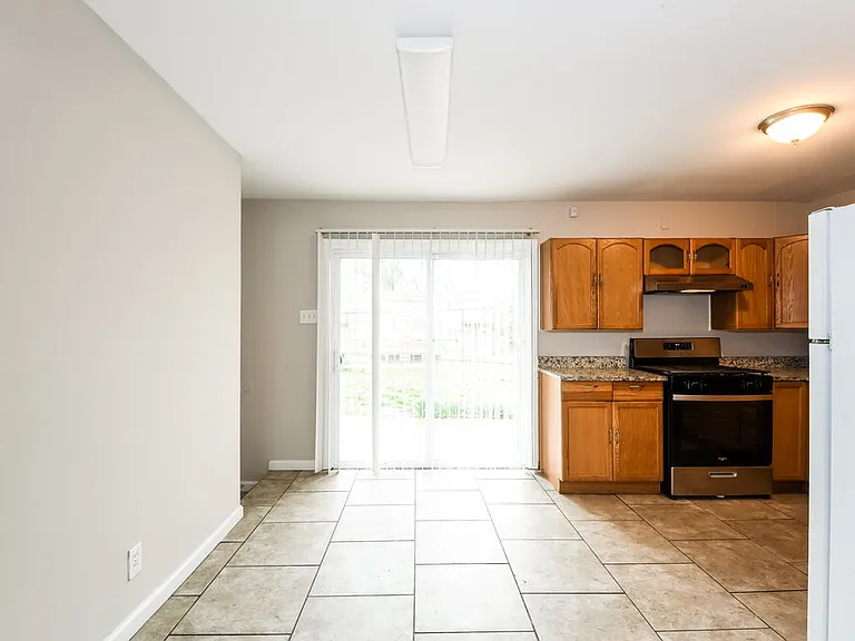 1230 Acredale Dr — Photo 7