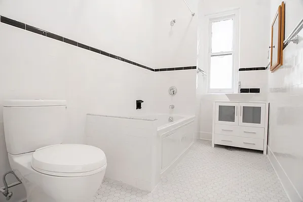 Rented by WAM Partners - William Moses Co. | media 113