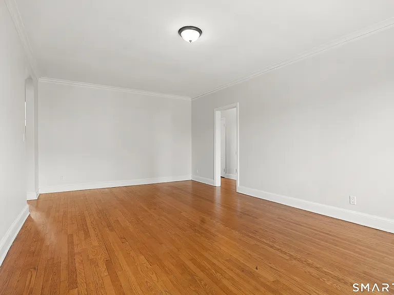 6 Highland St #B2 — Photo 9