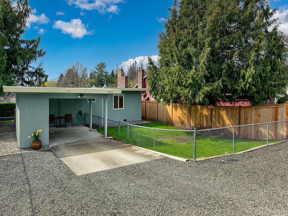 Large driveway for off street parking