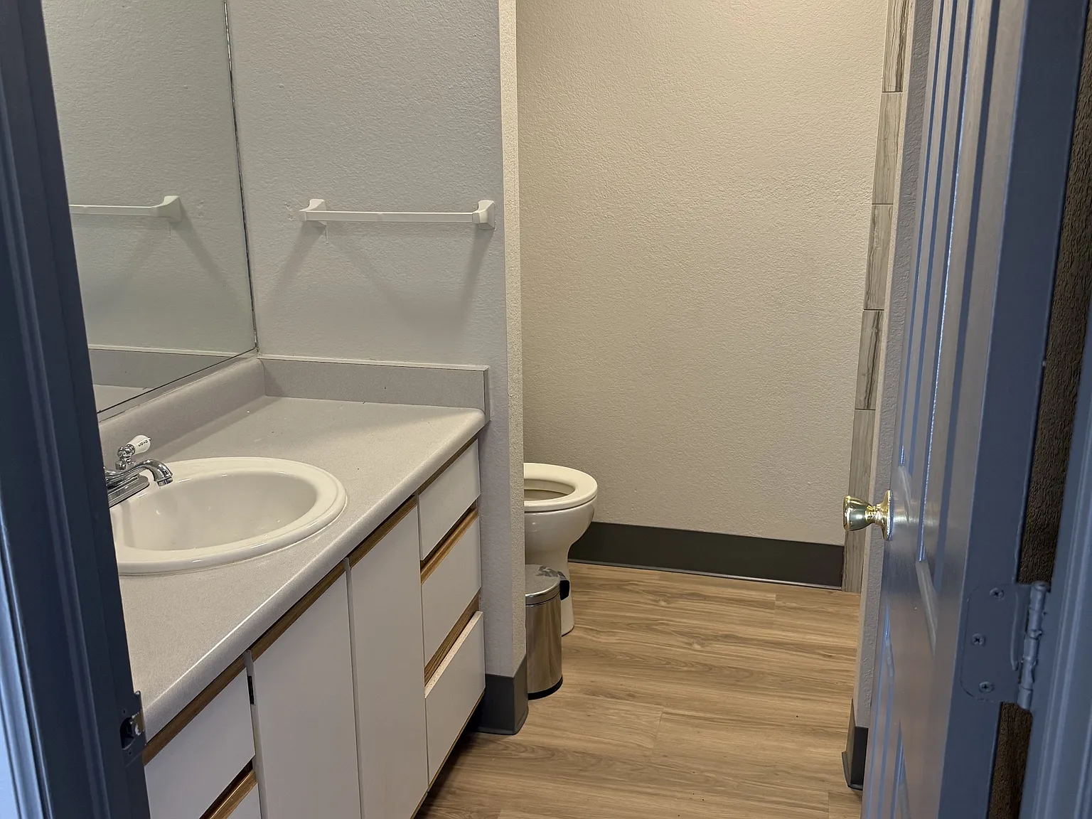 Pearl Suites 2004 - 1B — Photo 4