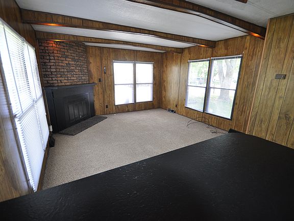 3rd image of 15 Mockingbird Ln