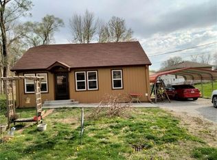 105 Madison St, Buckner, MO 64016