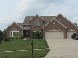 1041 Pond Ridge Cir, Hamilton, OH 45013
