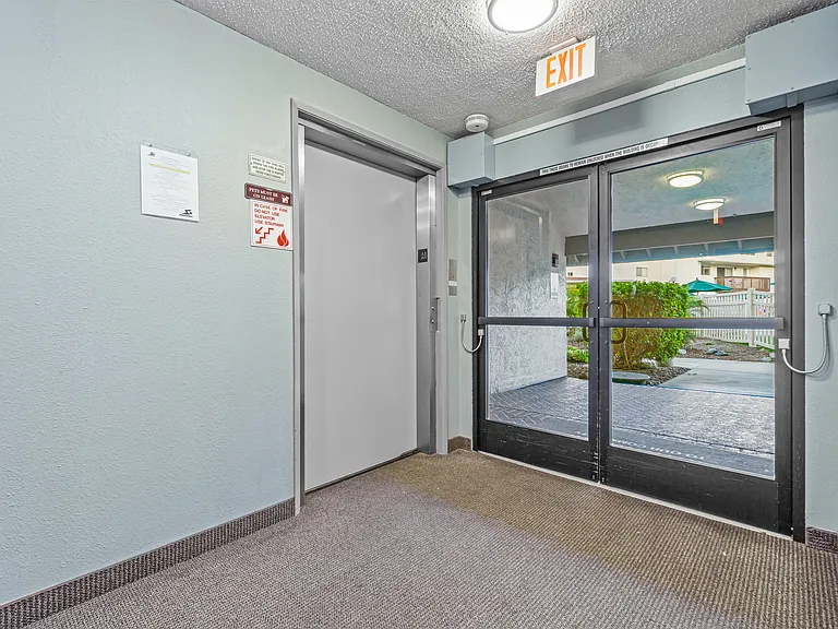 6111 Rancho Mission Rd — Photo 22