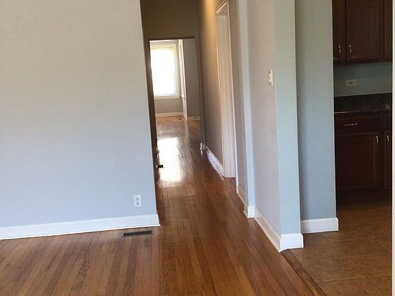 5th image of 2635 W Winnemac Ave #1