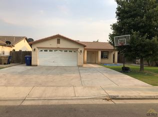 1415 Engelberg Dr, Bakersfield, CA 93307
