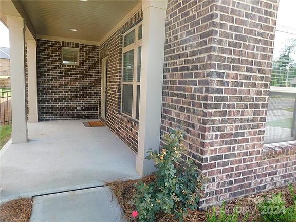 4th image of 602 Piazza Pl #26