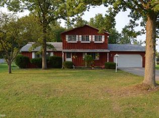 5360 Robinwood Dr, North Street, MI 48049