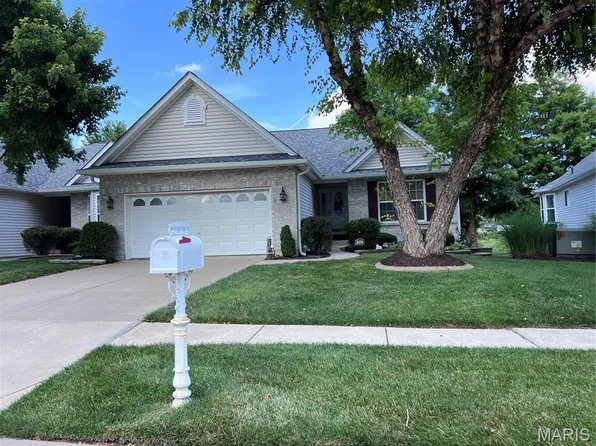 404 Dames Park Dr #84B, O'Fallon, MO 63366