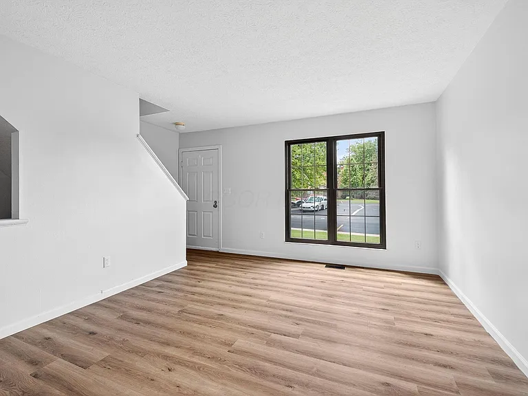 6462 Brookedge Ct — Photo 8
